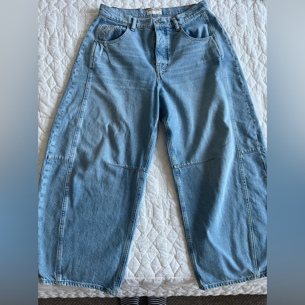 Light wash  barrel Jeans